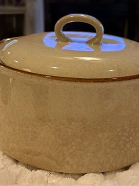 Vintage speckled beige and brown stoneware lidded casserole dish or soup crock.